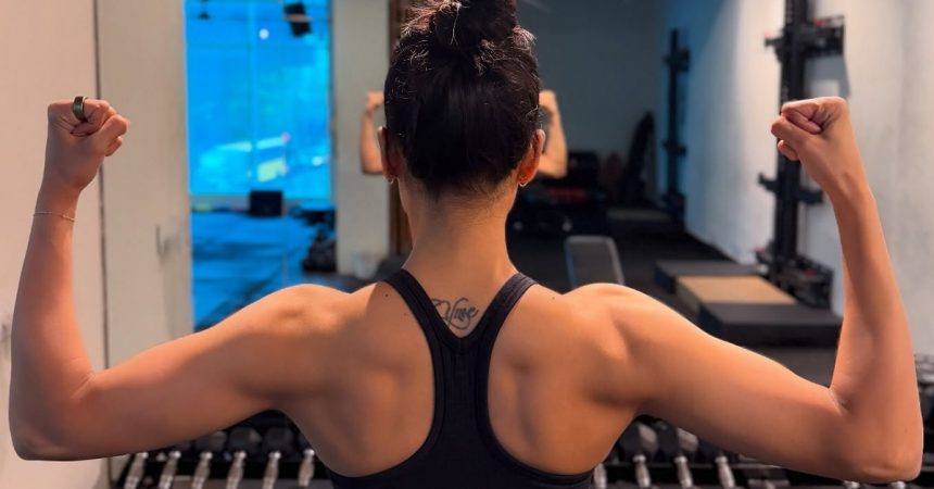 Build Build Build: Samantha's Stunning Physical Transformation Samantha's Stunning Physical Transformation